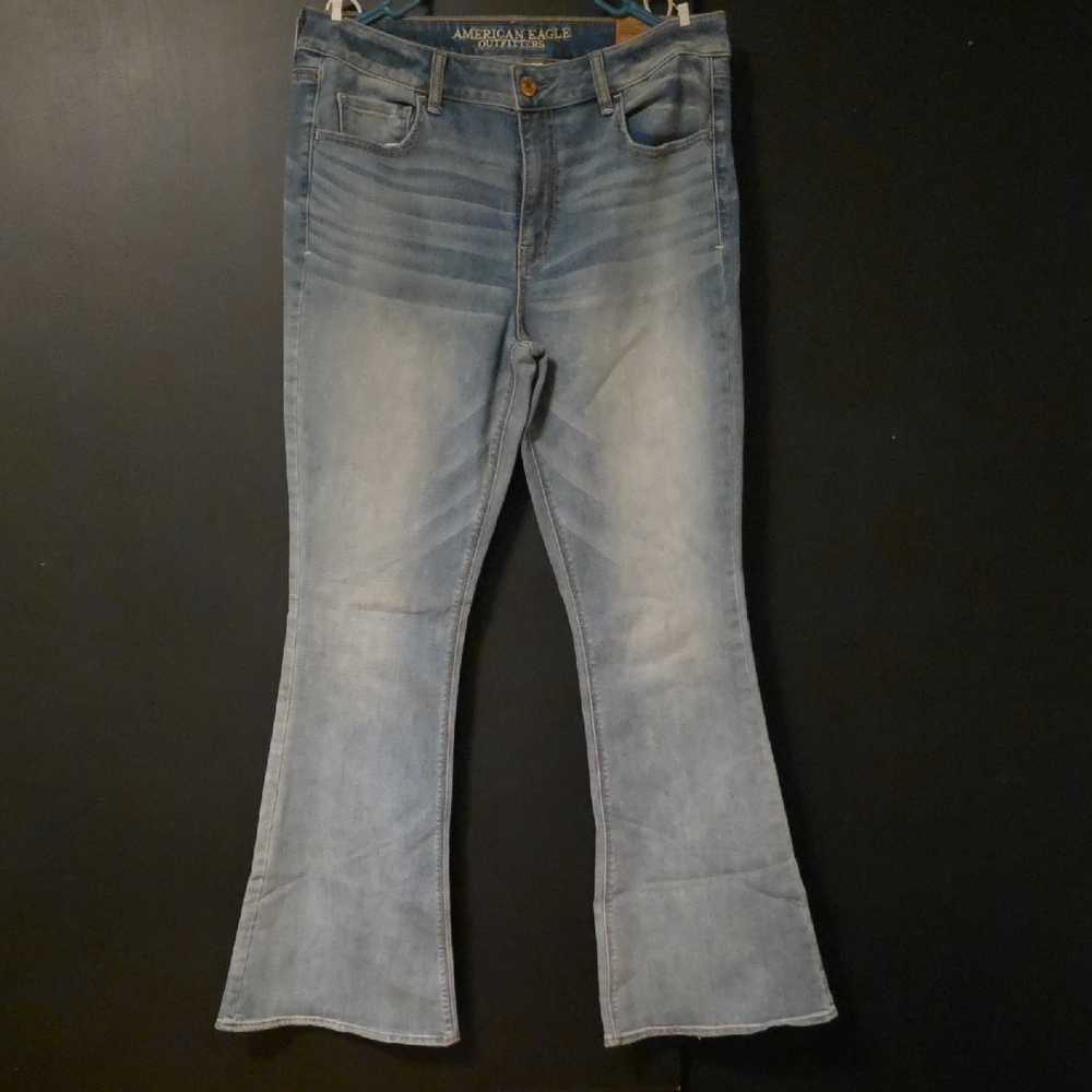 NWT American Eagle Outfitters Light Blue Flare Jeans 14 REGULAR